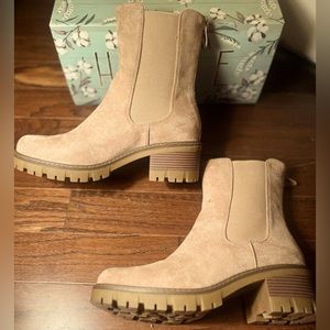 Pierre Dumas suede boot with a 2 inch heel and a 6 inch shaft  Brand New